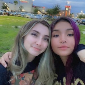 Meet your Posher, Alexis